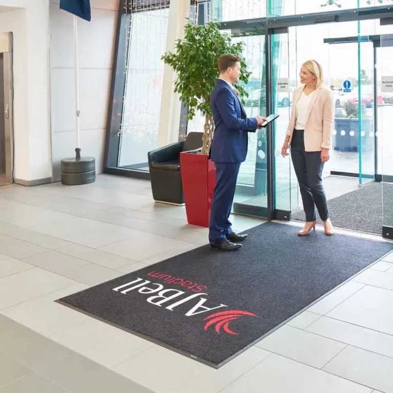 wycieraczka-z-logo-85-x-120-cm-2