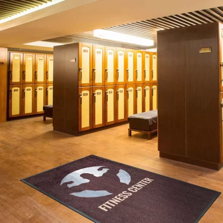 wycieraczka-z-logo-85-x-120-cm-3