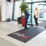 wycieraczka-z-logo-85-x-120-cm-4